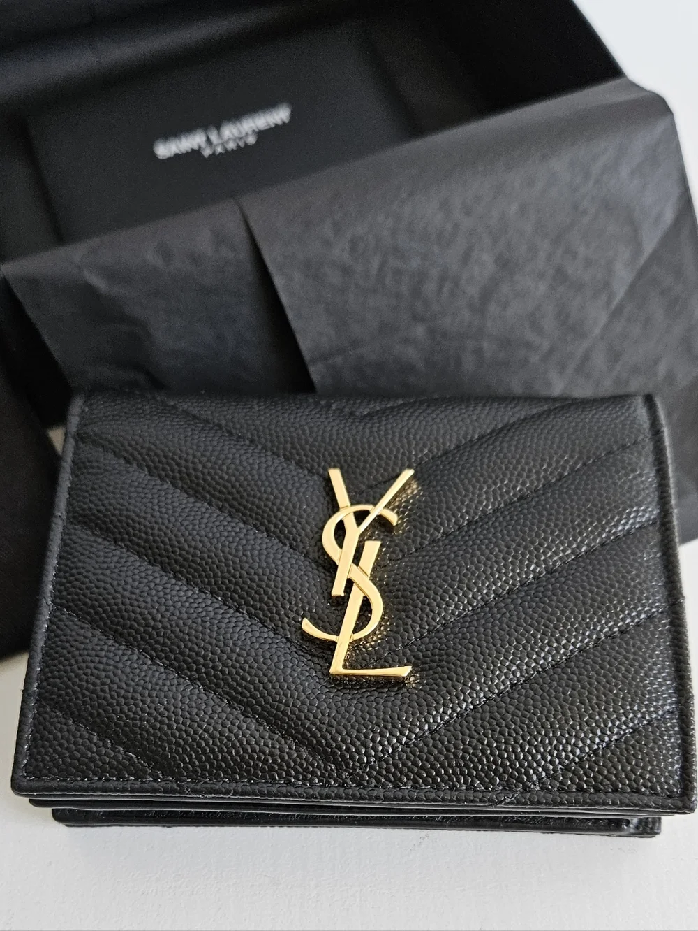 YSL Cassandra Chevron Quiltet Leather Envelope Wallet Box Cards Dust Bag FIRM - Picture 1 of 14
